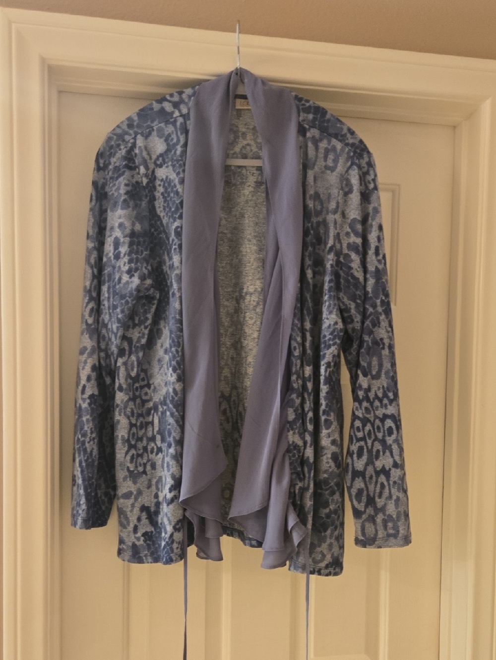 LOGO by Lori Goldstein Blue Patterned Open-Front Draped Cardigan